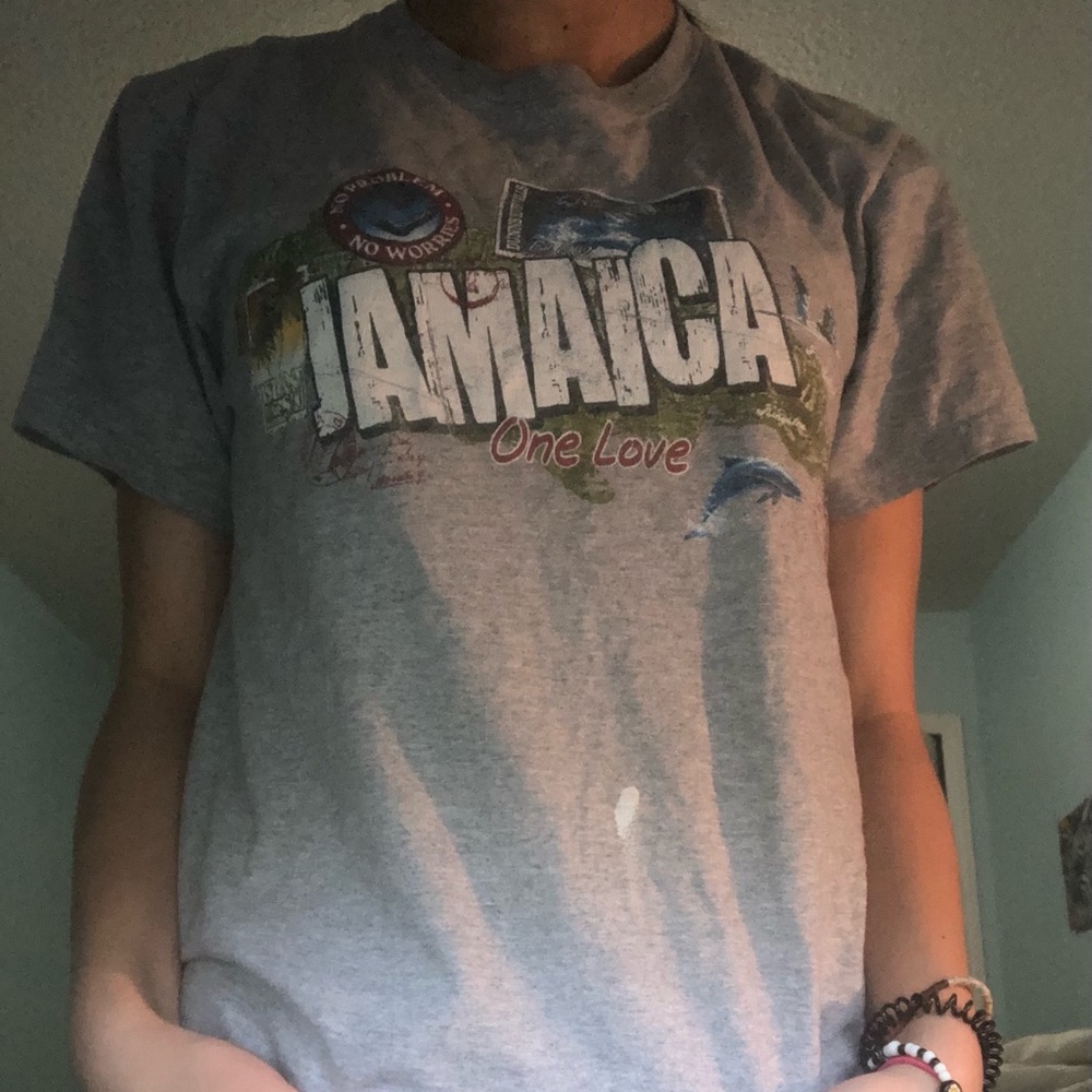 Jamaica one love short sleeved tee.